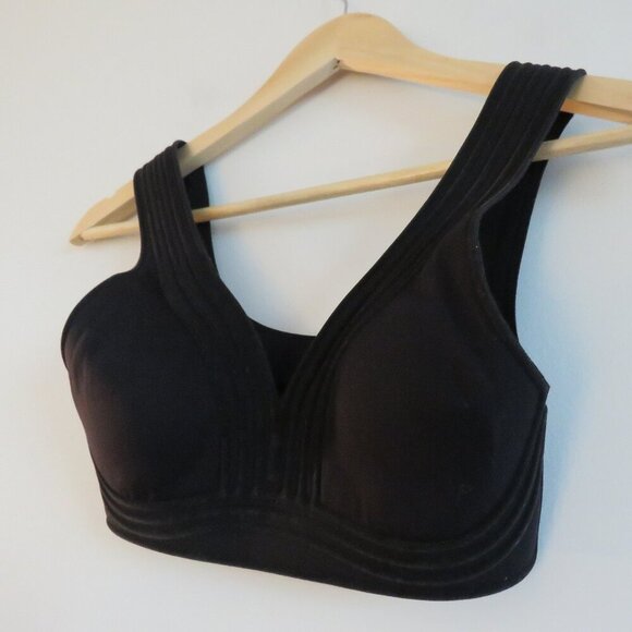 LULULEMON Get in Line Bra *Light Support, A/B Cups Black / Black - Size 2 - Picture 11 of 12
